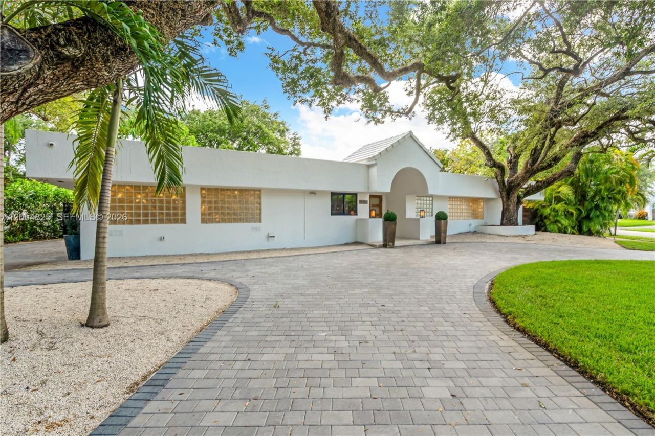 19130 NE 21st Ave , North Miami Beach, FL 33179 Photo