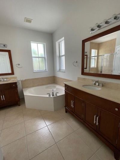 10731 NW 74th Ter , Unit ., Doral, FL 33178 Photo