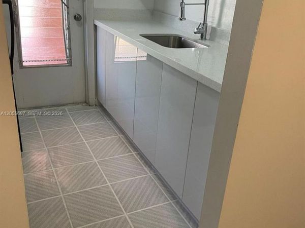 2530 Pierce St , Unit 106, Hollywood, FL 33020