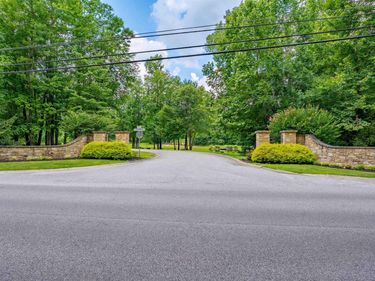 1545 Skipping Stone Drive, Evansville, IN 47725