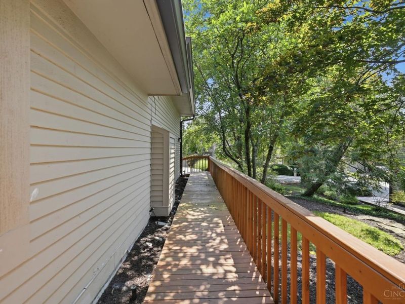 143 Miami Lakes Drive, Milford, OH 45150 Photo 4