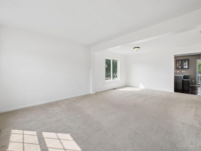 105 Stablewatch Court, Monroe, OH 45050 Photo 6