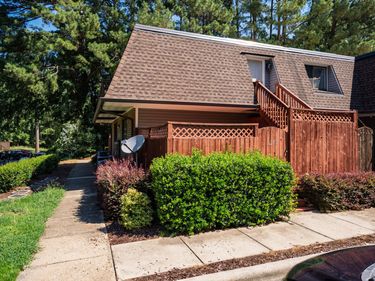 270 Summerwalk Circle, Chapel Hill, NC 27517