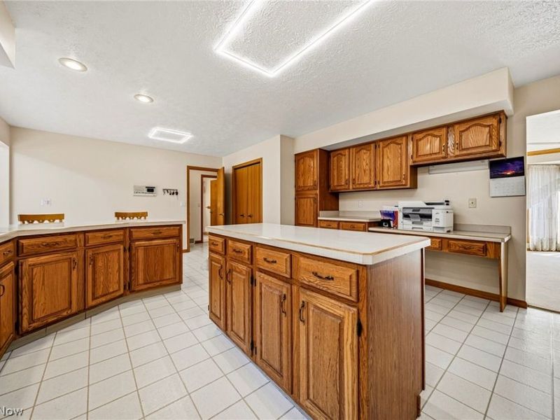 2898 Oakwood Drive, Willoughby Hills, OH 44094 Photo 10
