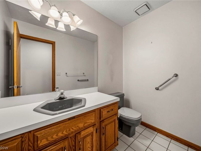 2898 Oakwood Drive, Willoughby Hills, OH 44094 Photo 18