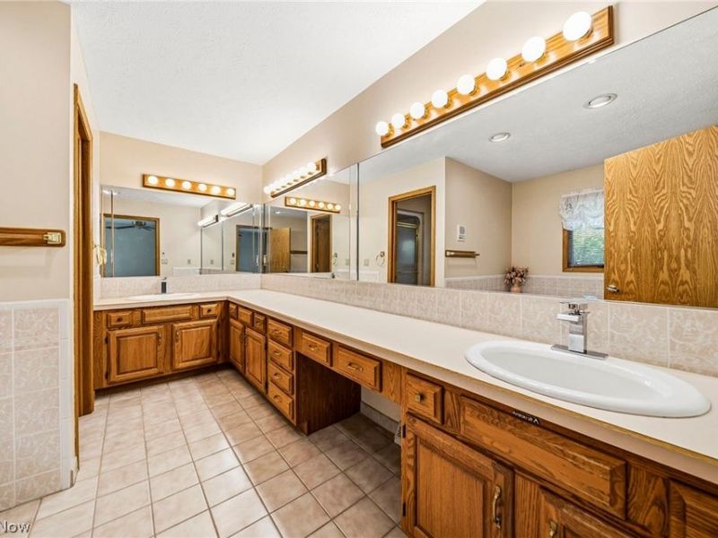 2898 Oakwood Drive, Willoughby Hills, OH 44094 Photo 24
