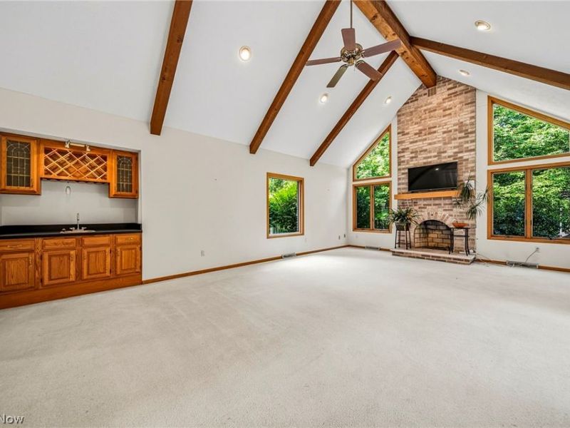 2898 Oakwood Drive, Willoughby Hills, OH 44094 Photo 6