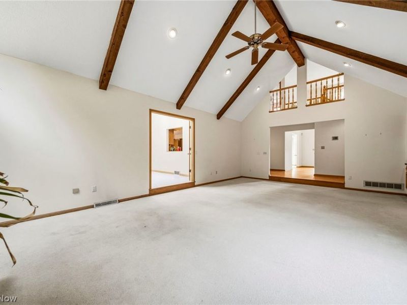 2898 Oakwood Drive, Willoughby Hills, OH 44094 Photo 8