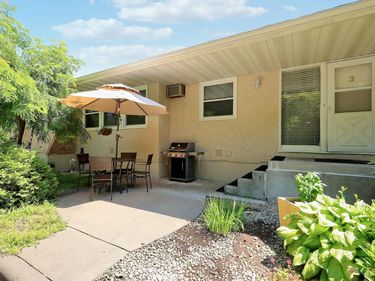 11335 12th Avenue N, Unit 3, Plymouth, MN 55441