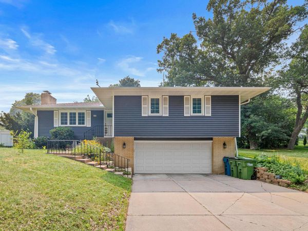 1429 Windemere Drive NE, Fridley, MN 55421