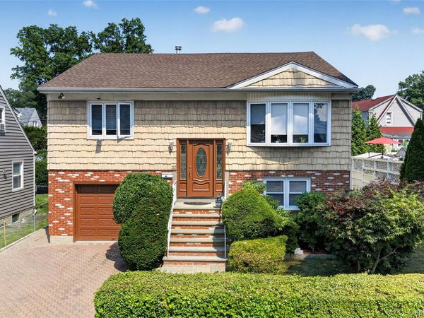 22 Curtis Lane , Yonkers, NY 10710