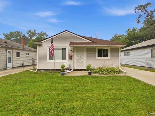 6579 N Highland Street, Dearborn Heights, MI 48127