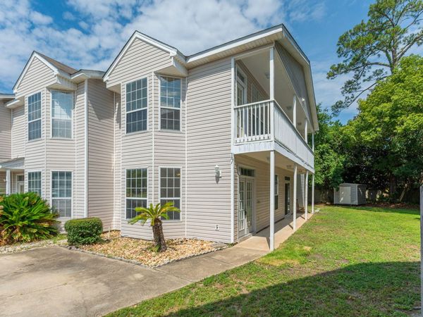 17 SE Chatelaine Circle, Fort Walton Beach, FL 32548