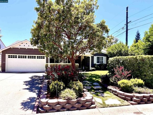 2908 Leta Ln, Sacramento, CA 95821