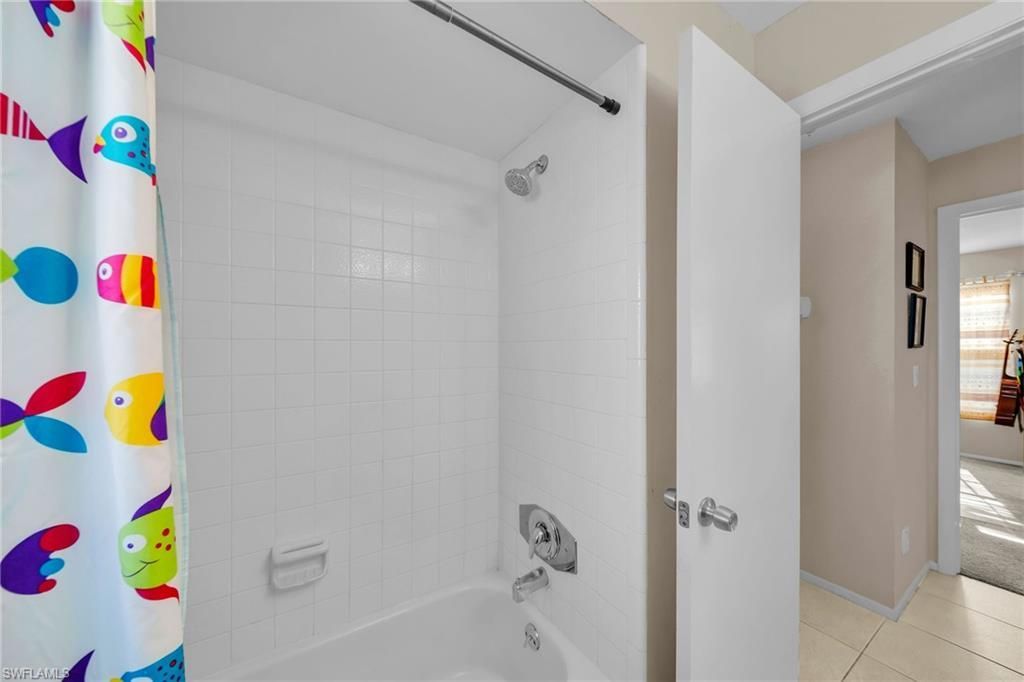 13540 Stratford Place Cir, Unit 202, Fort Myers, FL 33919 Photo