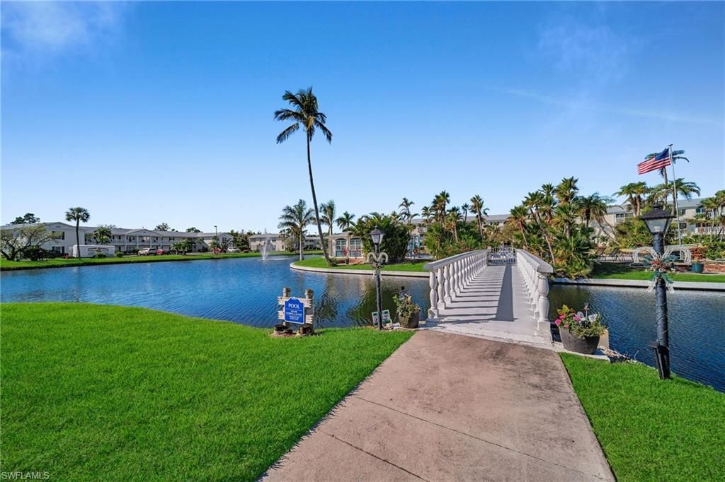 13540 Stratford Place Cir, Unit 202, Fort Myers, FL 33919 Photo
