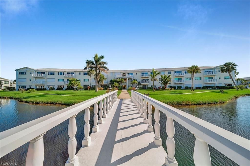 13540 Stratford Place Cir, Unit 202, Fort Myers, FL 33919 Photo