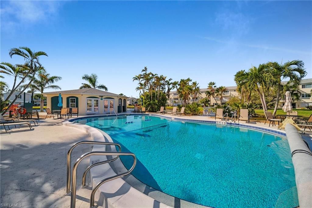 13540 Stratford Place Cir, Unit 202, Fort Myers, FL 33919 Photo