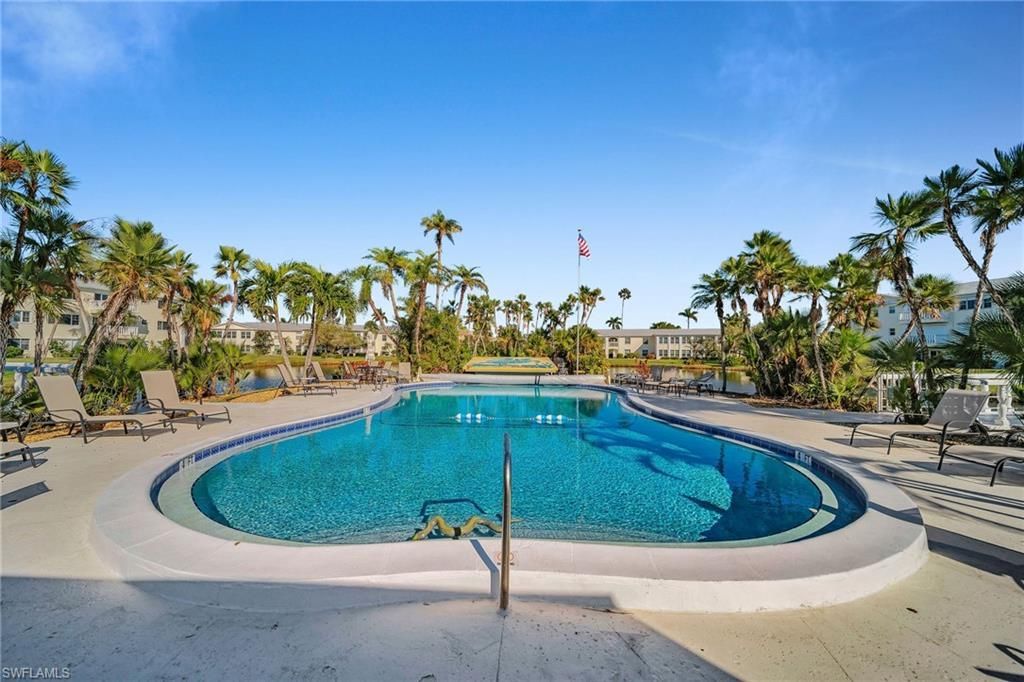 13540 Stratford Place Cir, Unit 202, Fort Myers, FL 33919 Photo