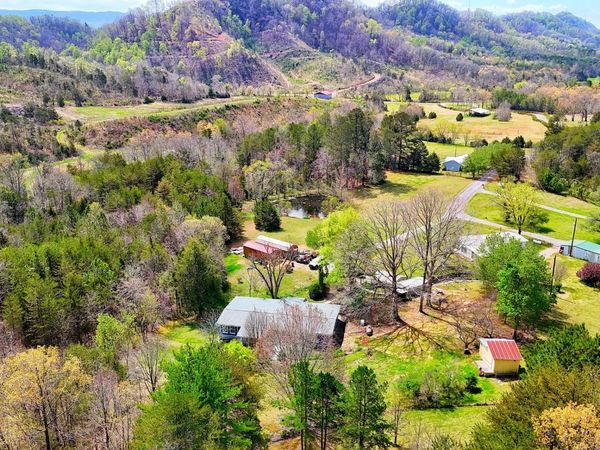 169 County Road 463, Englewood, TN 37329