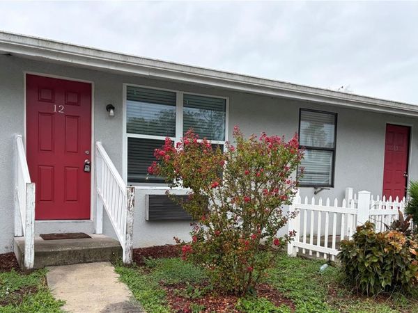 1400 STRAWBERRY PLACE , Unit 12, PLANT CITY, FL 33563