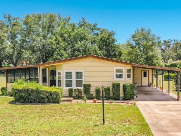 8233 COUNTY ROAD 109B, LADY LAKE, FL 32159