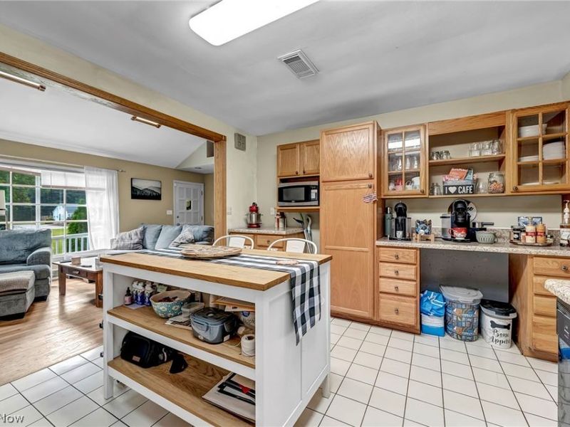 5950 Louis Drive, North Olmsted, OH 44070 Photo 12