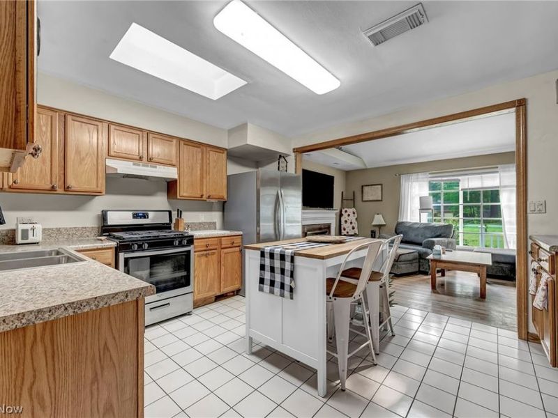 5950 Louis Drive, North Olmsted, OH 44070 Photo 13