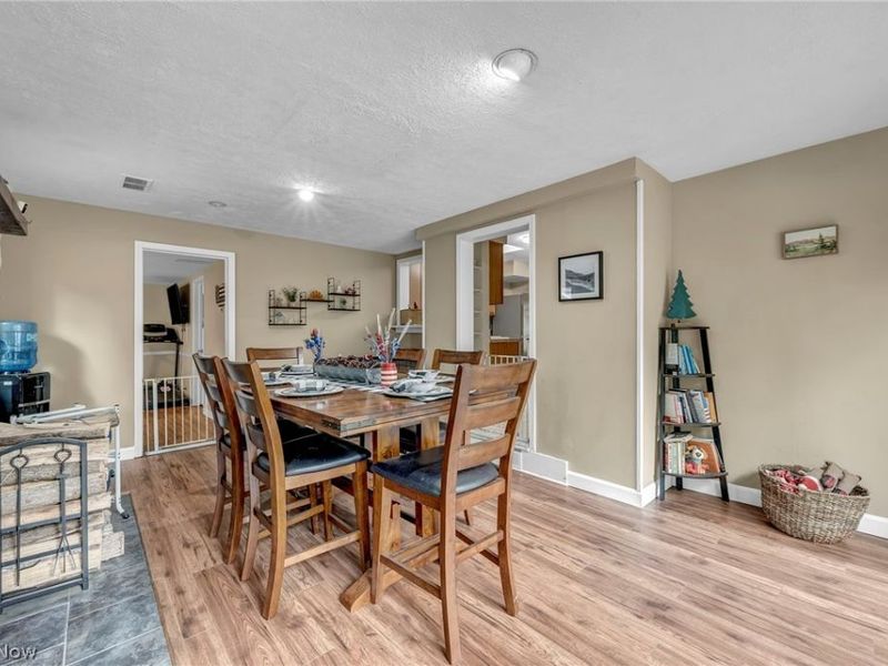 5950 Louis Drive, North Olmsted, OH 44070 Photo 15