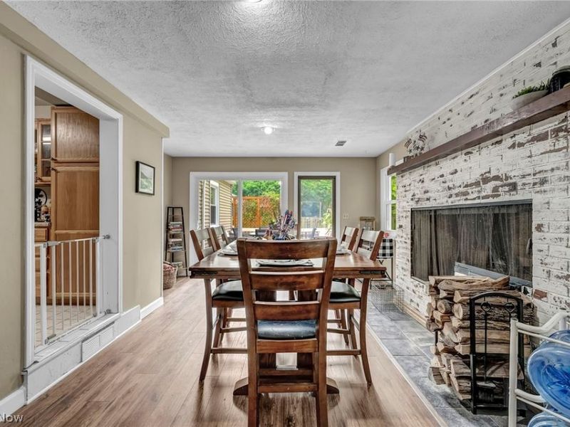 5950 Louis Drive, North Olmsted, OH 44070 Photo 17