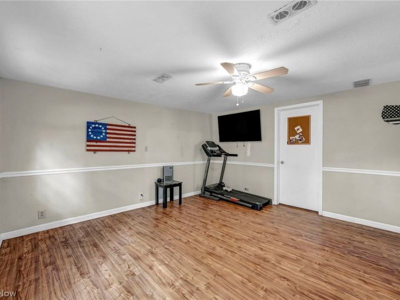 5950 Louis Drive, North Olmsted, OH 44070 Photo 19