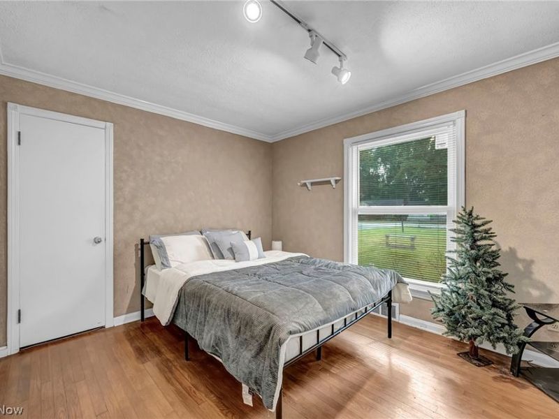 5950 Louis Drive, North Olmsted, OH 44070 Photo 22