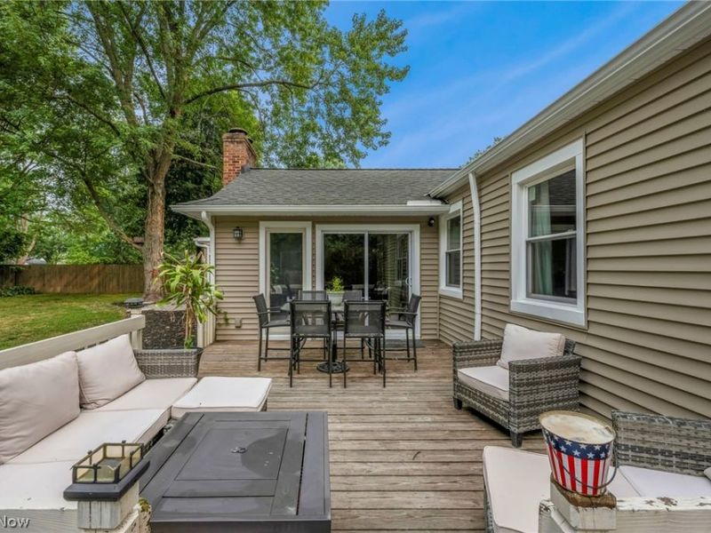 5950 Louis Drive, North Olmsted, OH 44070 Photo 32