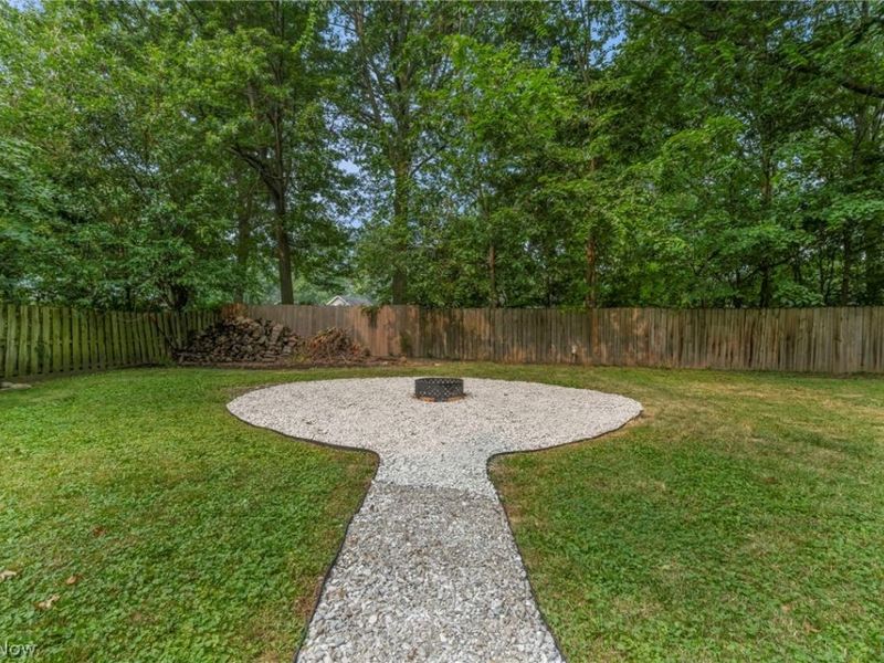 5950 Louis Drive, North Olmsted, OH 44070 Photo 34