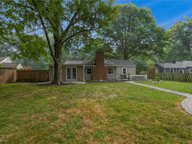 5950 Louis Drive, North Olmsted, OH 44070 Photo 35