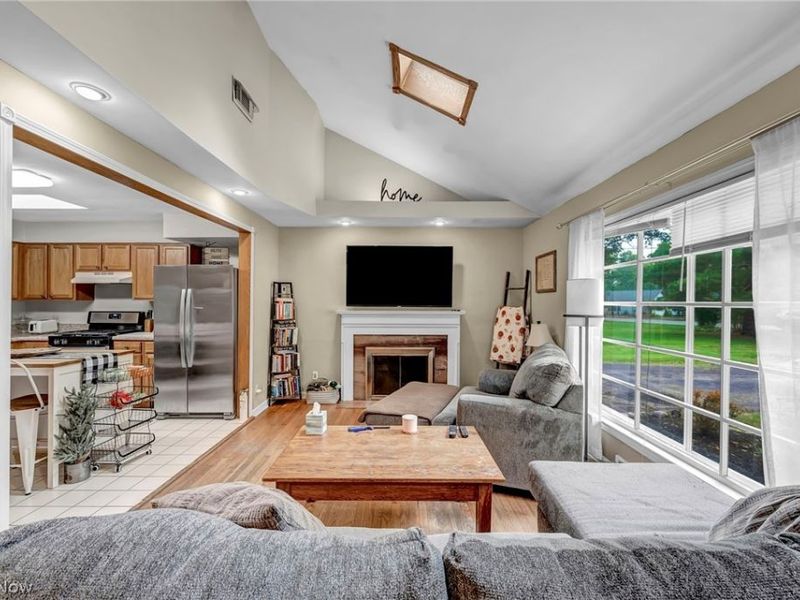 5950 Louis Drive, North Olmsted, OH 44070 Photo 6