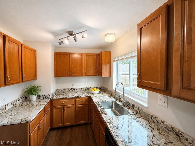 1106 Reed Avenue, Akron, OH 44306 Photo 3