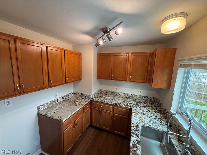 1106 Reed Avenue, Akron, OH 44306 Photo 5