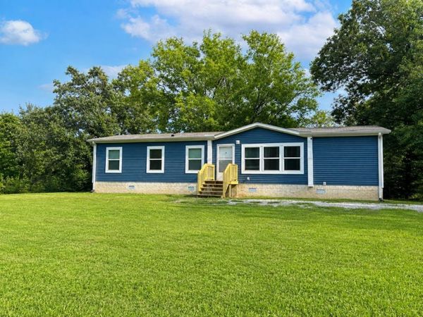 8800 100 HWY, Jacks Creek, TN 38347