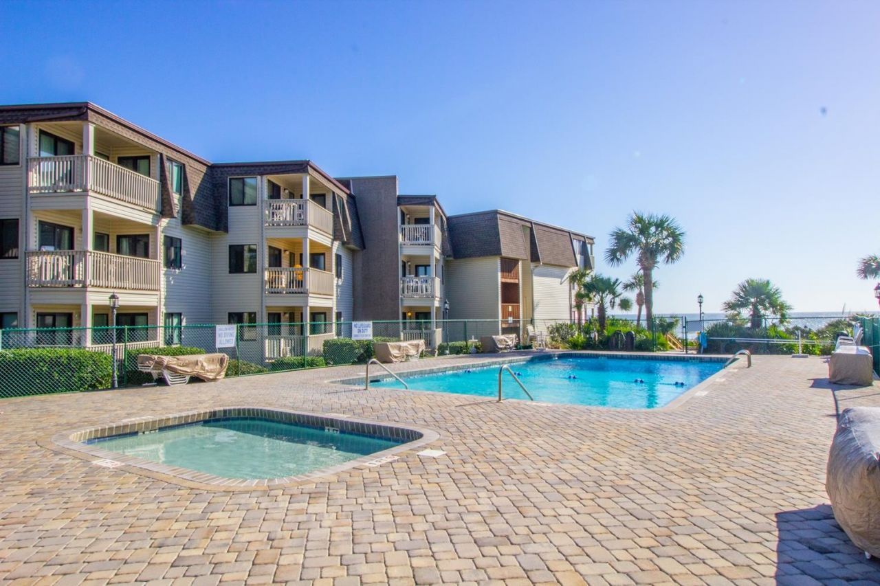 5601 N Ocean Blvd.  Photo 31
