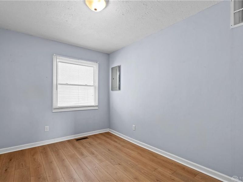 5075 Pensacola Boulevard, Moraine, OH 45439 Photo 12
