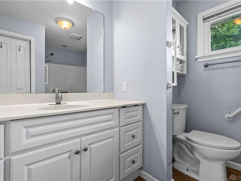 5075 Pensacola Boulevard, Moraine, OH 45439 Photo 13