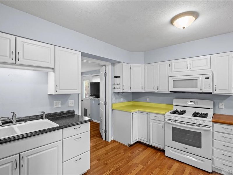 5075 Pensacola Boulevard, Moraine, OH 45439 Photo 17