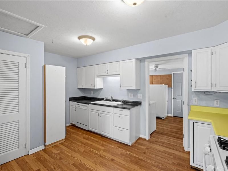 5075 Pensacola Boulevard, Moraine, OH 45439 Photo 19