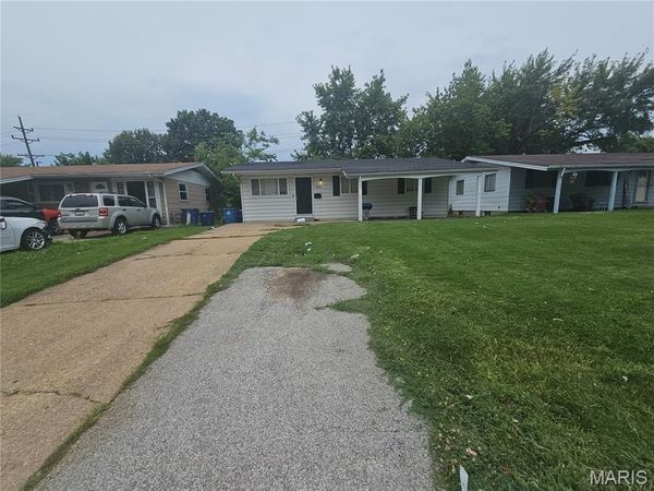 10341 Lilac Avenue , St Louis, MO 63137