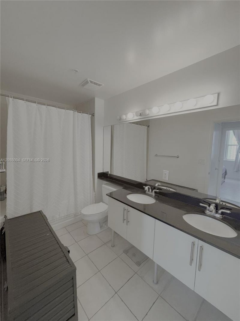 31 SE 5th St , Unit 3712, Miami, FL 33131 Photo
