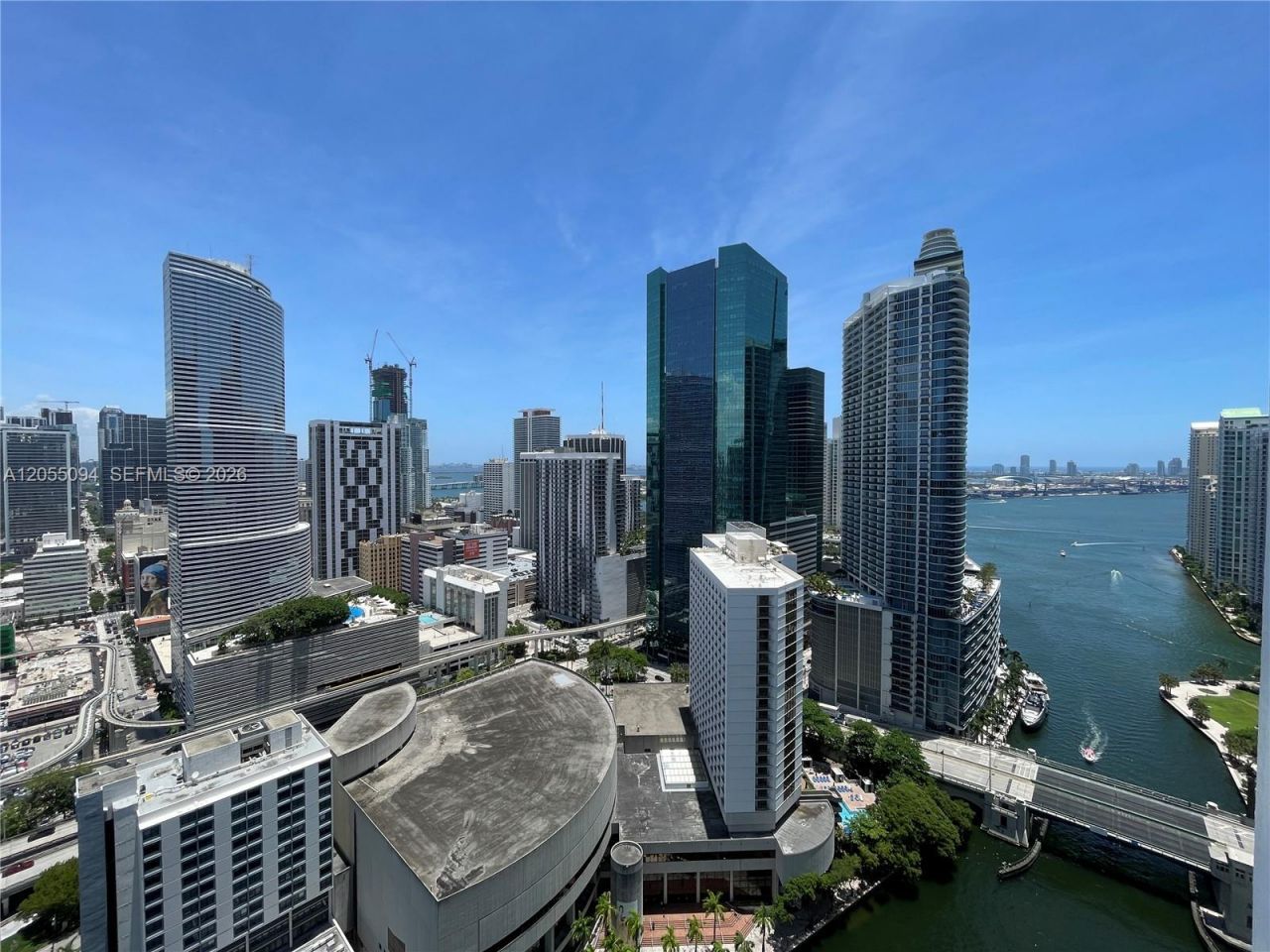 31 SE 5th St , Unit 3712, Miami, FL 33131 Photo