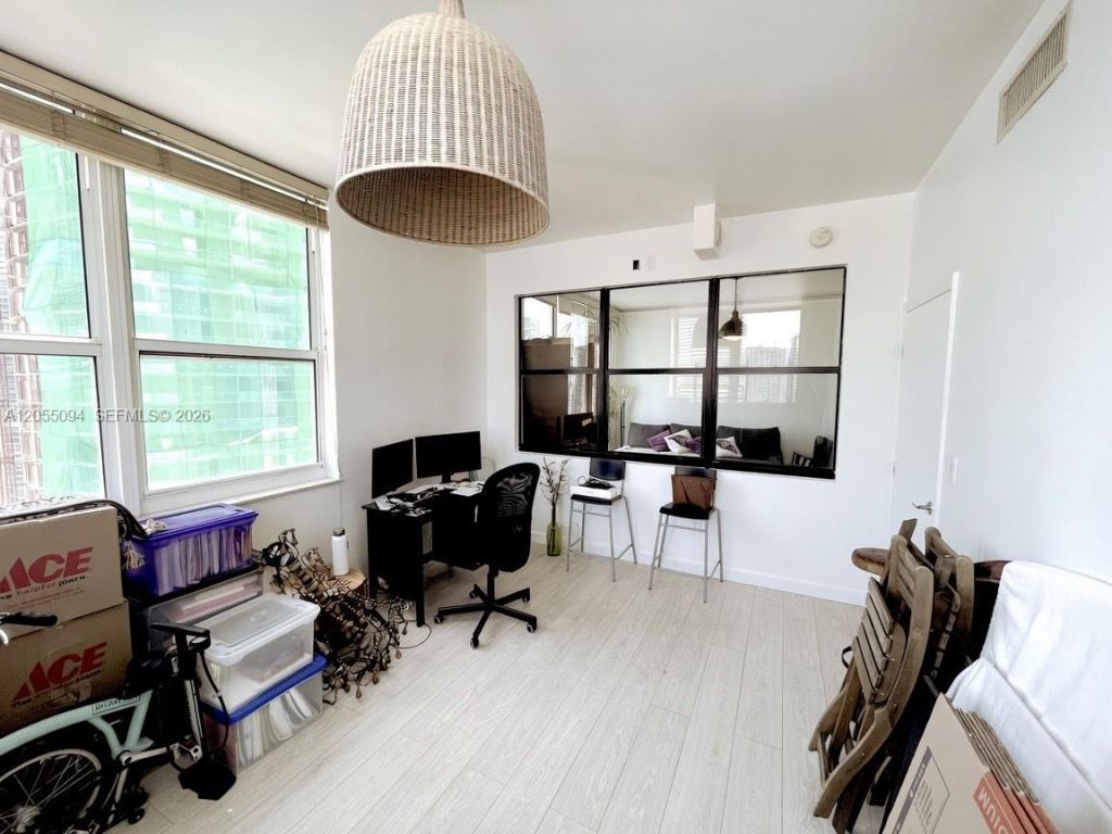 31 SE 5th St , Unit 3712, Miami, FL 33131 Photo