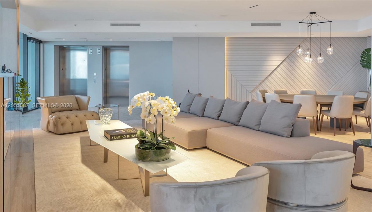 18555 Collins Ave , Unit 4705, Sunny Isles Beach, FL 33160 Photo