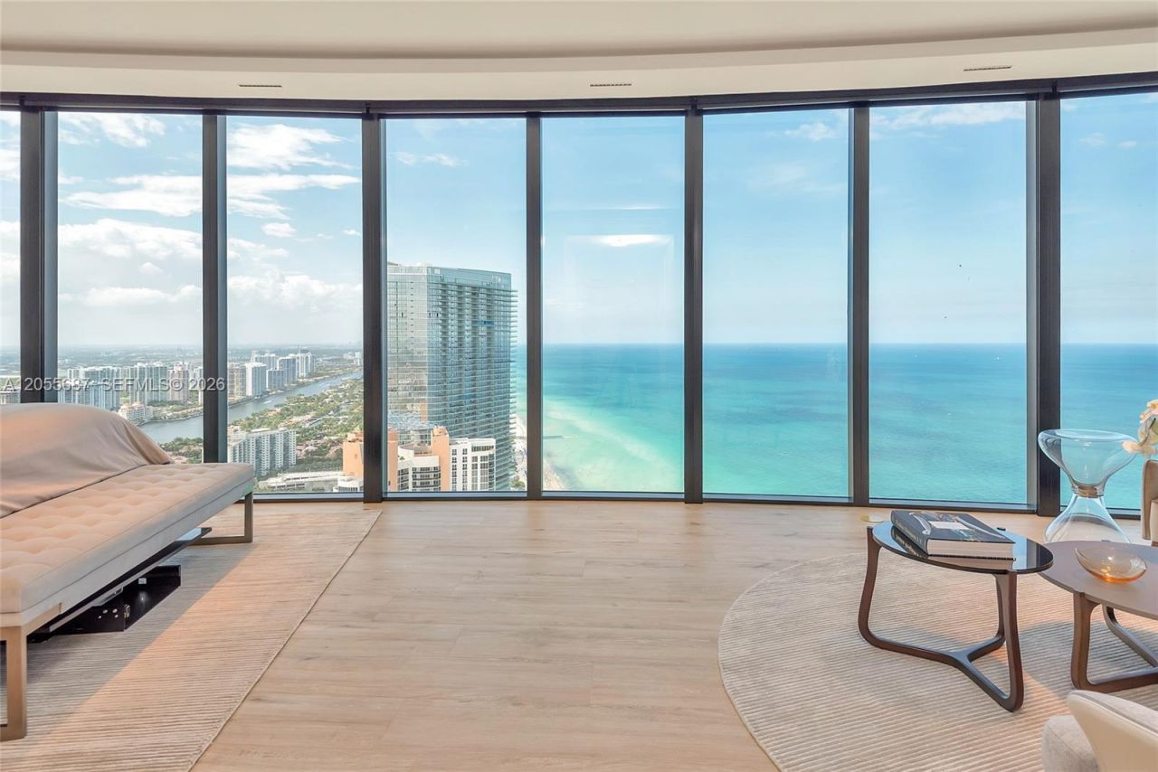 18555 Collins Ave , Unit 4705, Sunny Isles Beach, FL 33160 Photo